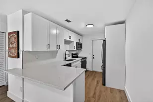 2633 NE 13th Ave, Pompano Beach, FL 33064 - Photo 7