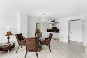 3401 N Country Club Dr, Aventura, FL 33180 - Photo 9