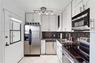 3401 N Country Club Dr, Aventura, FL 33180 - Photo 3