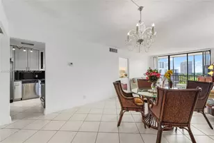 3401 N Country Club Dr, Aventura, FL 33180 - Photo 5