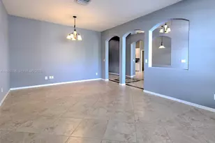 10907 Australian Pine Dr, Riverview, FL 33579 - Photo 11