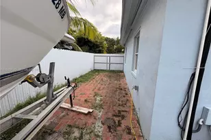 545 NW 136th St, North Miami, FL 33168 - Photo 37