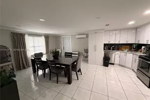 545 NW 136th St, North Miami, FL 33168 - Photo 11