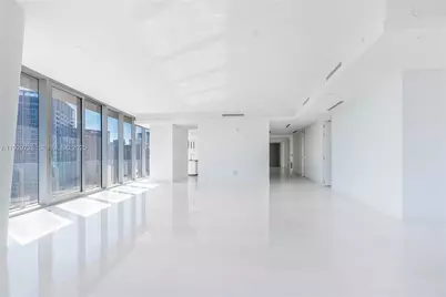 300 Biscayne Blvd Way #4401, Miami, FL 33131 - Photo 17