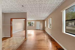 389 Lafayette Dr, Miami Springs, FL 33166 - Photo 11