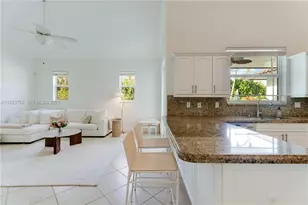 9221 SW 170th Ln, Palmetto Bay, FL 33157 - Photo 13