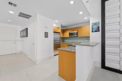 1050 Brickell Ave #1706, Miami, FL 33131 - Photo 13