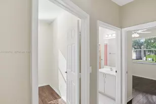 865 NW 132nd Ave, Pembroke Pines, FL 33028 - Photo 15