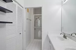865 NW 132nd Ave, Pembroke Pines, FL 33028 - Photo 13