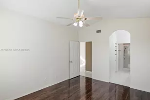 865 NW 132nd Ave, Pembroke Pines, FL 33028 - Photo 11