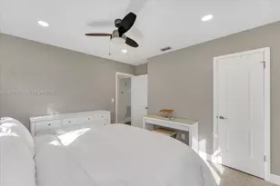 101 NE 46th Ct, Oakland Park, FL 33334 - Photo 17