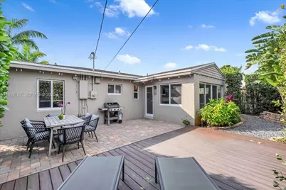 101 NE 46th Ct, Oakland Park, FL 33334 - Photo 23