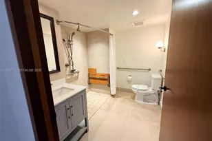 6801 Collins Ave, Miami Beach, FL 33141 - Photo 23
