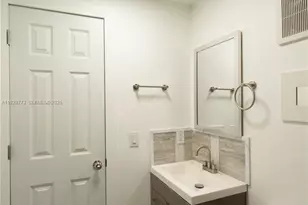 6725 NW 192nd Ln, Hialeah, FL 33015 - Photo 11