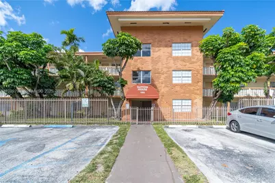 1855 NE 121st St #32, North Miami, FL 33181 - Photo 1