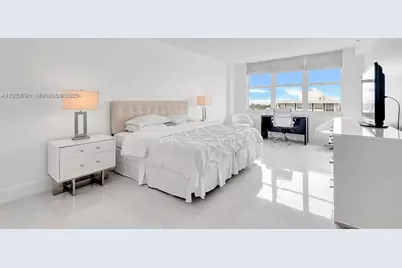 5601 Collins Ave #925, Miami Beach, FL 33140 - Photo 17