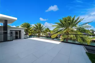 1995 NE 118th Rd, North Miami, FL 33181 - Photo 29