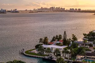 1995 NE 118th Rd, North Miami, FL 33181 - Photo 3