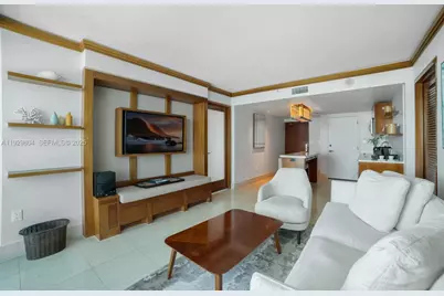 6801 Collins Ave #914, Miami Beach, FL 33141 - Photo 13