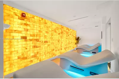 6801 Collins Ave #914, Miami Beach, FL 33141 - Photo 29