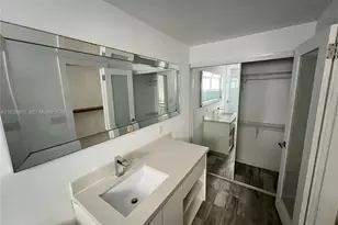 220 Collins Ave, Miami Beach, FL 33139 - Photo 7