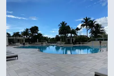 400 S Pointe Dr #2105, Miami Beach, FL 33139 - Photo 27