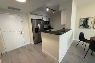 325 S Biscayne Blvd, Miami, FL 33131 - Photo 5