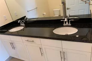 1044 SW 147th Ave, Pembroke Pines, FL 33027 - Photo 15