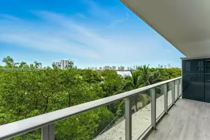 16385 Biscayne Blvd, North Miami Beach, FL 33160 - Photo 17