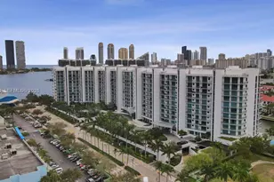 3300 NE 188th St, Aventura, FL 33180 - Photo 51