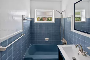 160 S Shore Dr, Miami Beach, FL 33141 - Photo 15