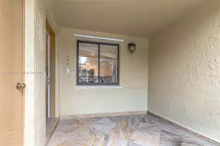 325 Lakeview Dr, Weston, FL 33326 - Photo 15