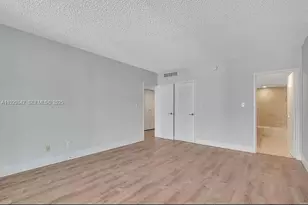 5401 Collins Ave, Miami Beach, FL 33140 - Photo 25