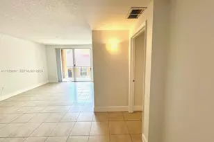 8000 N Nob Hill Rd, Tamarac, FL 33321 - Photo 9