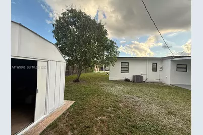 621 E 13th St, Hialeah, FL 33010 - Photo 31