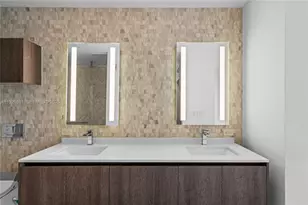 88 SW 7th St, Miami, FL 33130 - Photo 9