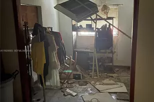 1040 NW 28th Ave, Miami, FL 33125 - Photo 23