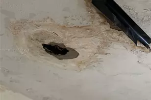 1040 NW 28th Ave, Miami, FL 33125 - Photo 13