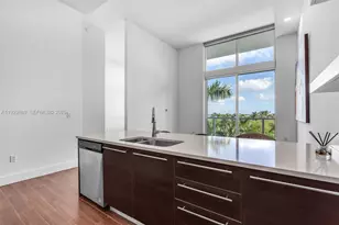 1900 N Bayshore Dr, Miami, FL 33132 - Photo 11