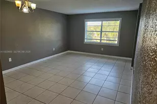 4314 NW 9th Ave, Deerfield Beach, FL 33064 - Photo 5