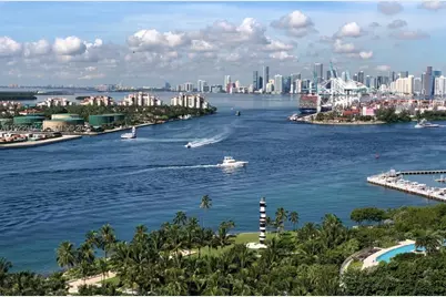 400 S Pointe Dr #2105, Miami Beach, FL 33139 - Photo 9