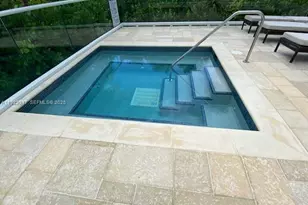 400 South Pointe Dr, Miami Beach, FL 33139 - Photo 29