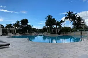 400 South Pointe Dr, Miami Beach, FL 33139 - Photo 25