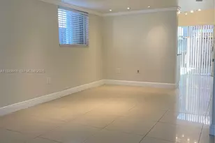 562 NW 82nd Pl, Miami, FL 33126 - Photo 7