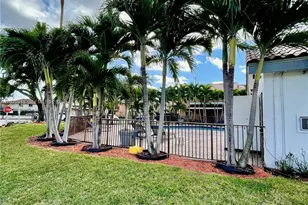 562 NW 82nd Pl, Miami, FL 33126 - Photo 33