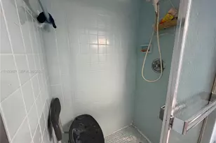 7664 NW 18th St, Margate, FL 33063 - Photo 15