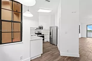 15569 N Miami Lakeway N, Miami Lakes, FL 33014 - Photo 7