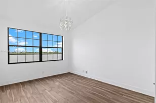 15569 N Miami Lakeway N, Miami Lakes, FL 33014 - Photo 13