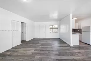 7271 Gary Ave, Miami Beach, FL 33141 - Photo 11