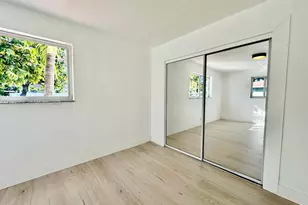 629 SW 4th St, Hallandale Beach, FL 33009 - Photo 15